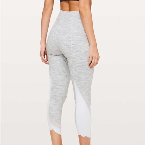 Lululemon Wunder Under Crop Scallop Hem Leggings - Picture 2 of 10